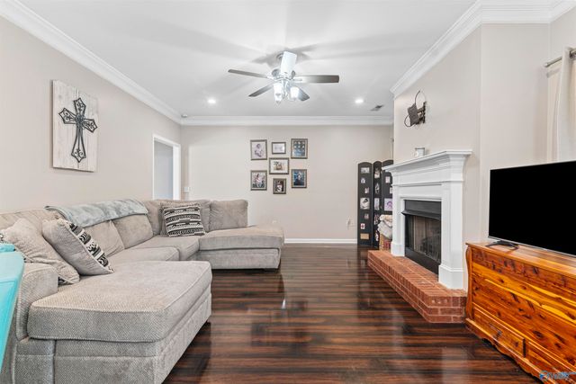 907 Bellemeade Street SW, Hartselle, AL 35640