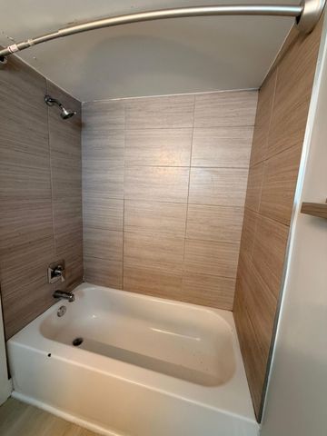1273 NE 38th Street 3, Oakland Park, FL 33334