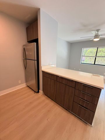 1273 NE 38th Street 3, Oakland Park, FL 33334