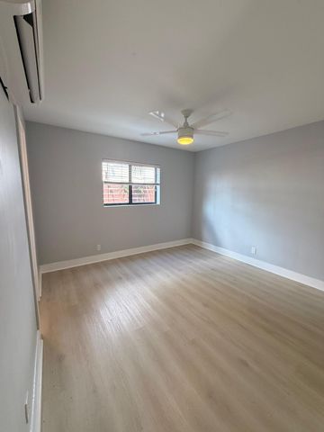 1273 NE 38th Street 3, Oakland Park, FL 33334