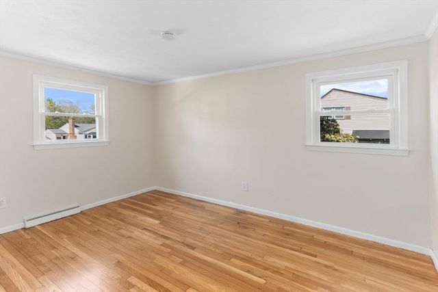 15 Phillip Dr, Bellingham, MA 02019