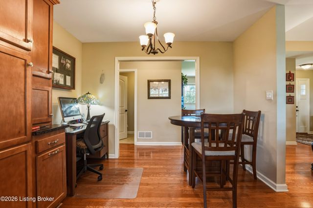 166 Grand Central Dr, Simpsonville, KY 40067