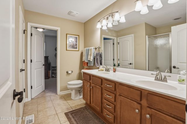 166 Grand Central Dr, Simpsonville, KY 40067
