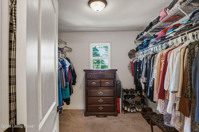 166 Grand Central Dr, Simpsonville, KY 40067