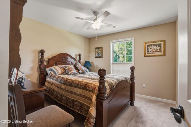 166 Grand Central Dr, Simpsonville, KY 40067