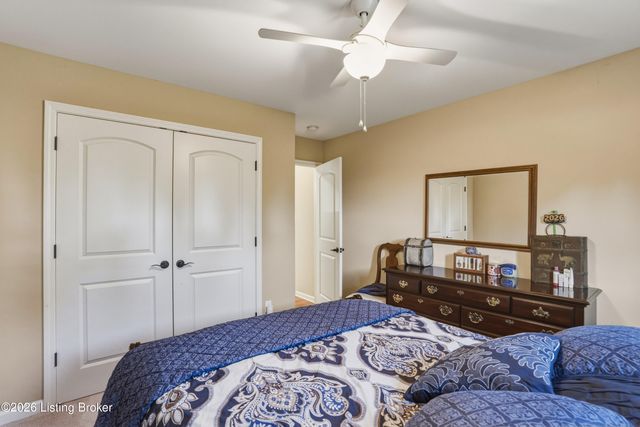 166 Grand Central Dr, Simpsonville, KY 40067