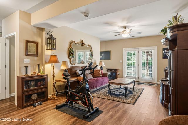 166 Grand Central Dr, Simpsonville, KY 40067
