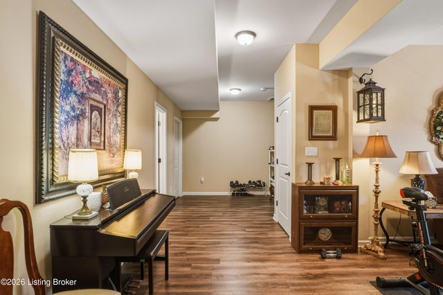 166 Grand Central Dr, Simpsonville, KY 40067