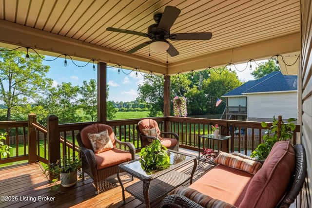 166 Grand Central Dr, Simpsonville, KY 40067