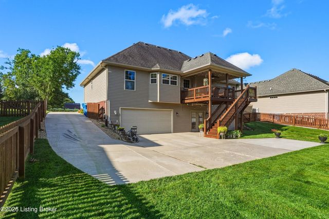 166 Grand Central Dr, Simpsonville, KY 40067