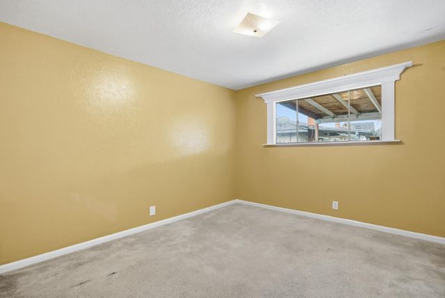 683 N Villa Avenue, Dinuba, CA 93618