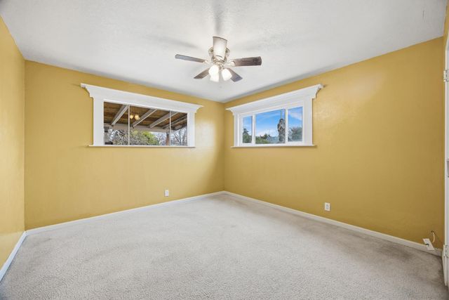 683 N Villa Avenue, Dinuba, CA 93618