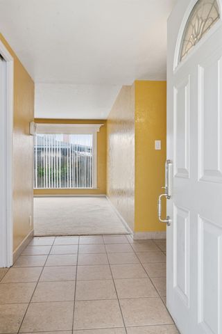 683 N Villa Avenue, Dinuba, CA 93618