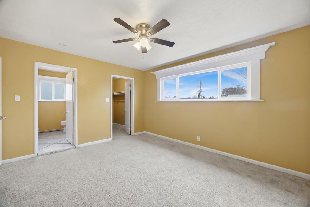 Image 29 of property listing at 683 N Villa Avenue, Dinuba, CA 93618