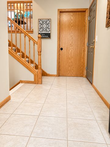 5 Elm Street, Lino Lakes, MN 55014
