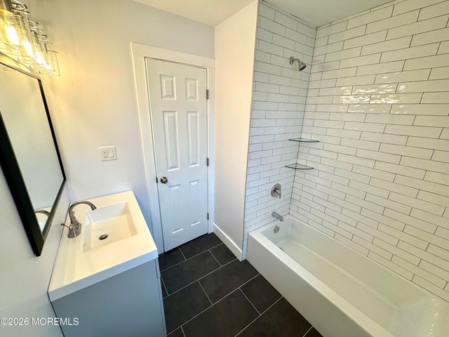 339 Curacao Street, Toms River, NJ 08757