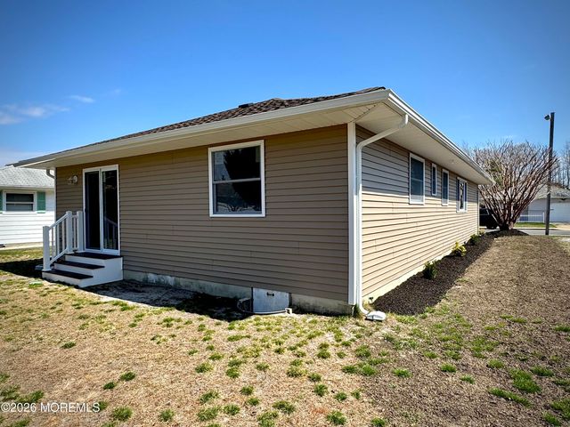 339 Curacao Street, Toms River, NJ 08757