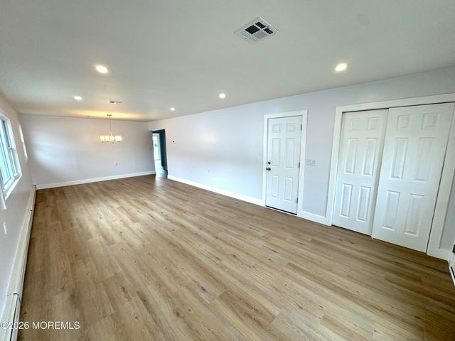 339 Curacao Street, Toms River, NJ 08757