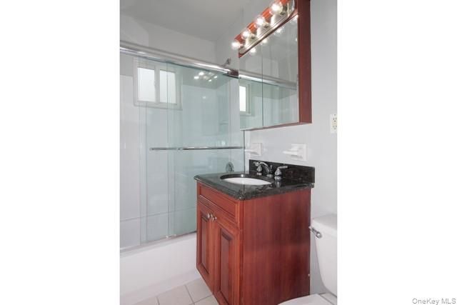 552 New Highway 2-1C, Hauppauge, NY 11788