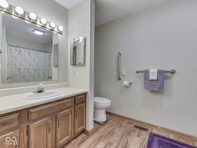 6407 Friendship Circle 15, Indianapolis, IN 46268