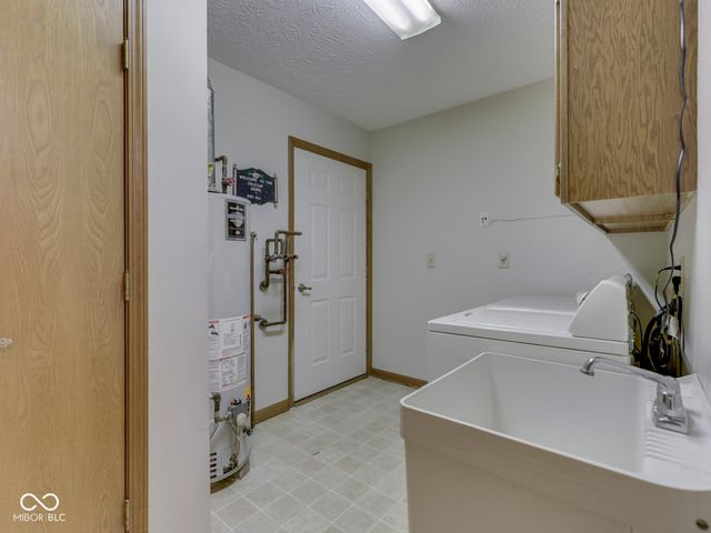 6407 Friendship Circle 15, Indianapolis, IN 46268