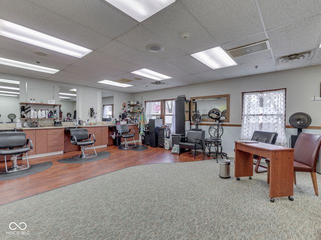 6407 Friendship Circle 15, Indianapolis, IN 46268