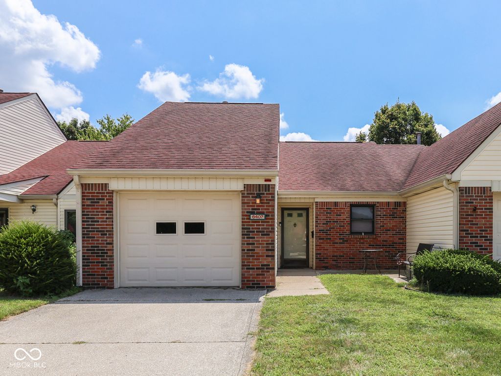 6407 Friendship Circle 15, Indianapolis, IN 46268