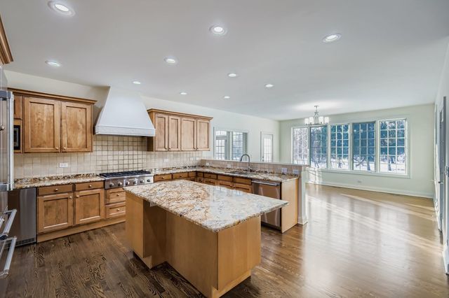 1161 Gavin Court, Lake Forest, IL 60045