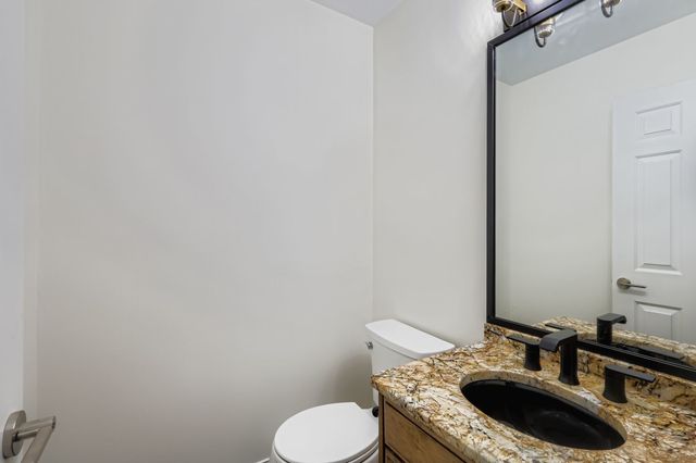 1161 Gavin Court, Lake Forest, IL 60045