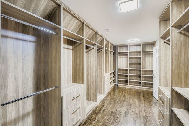 1161 Gavin Court, Lake Forest, IL 60045