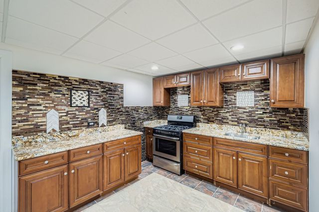 1161 Gavin Court, Lake Forest, IL 60045