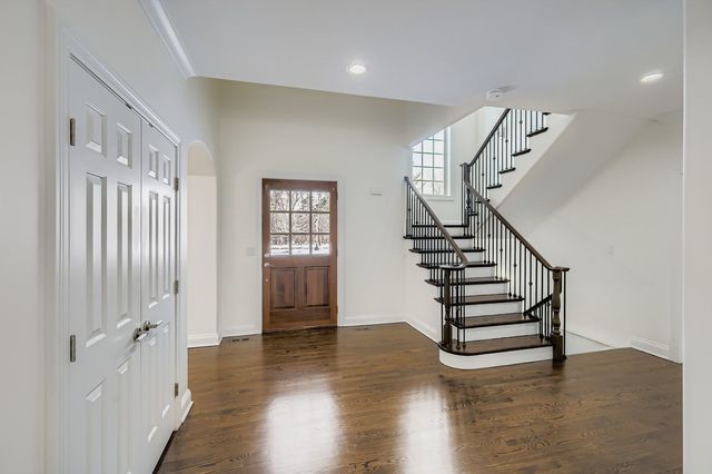 1161 Gavin Court, Lake Forest, IL 60045