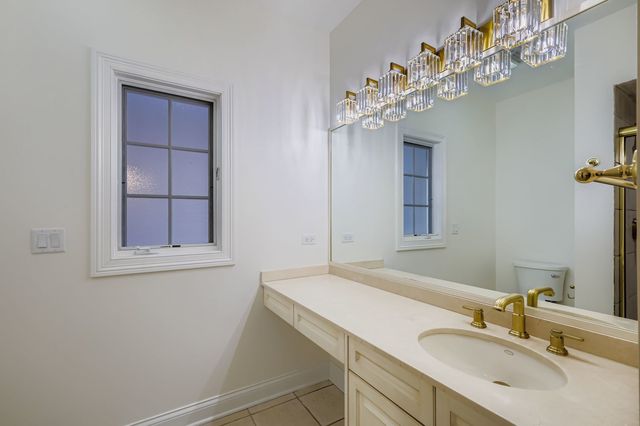 1161 Gavin Court, Lake Forest, IL 60045