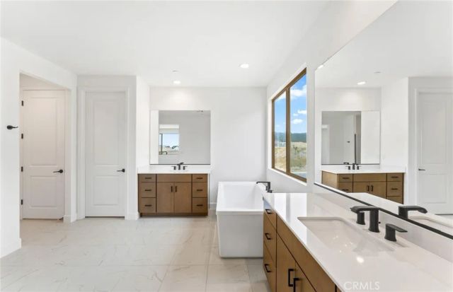 11760 Deerlake Ranch Road, Chatsworth, CA 91311