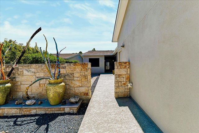 408 SAILMASTER ST B, Lakeway, TX 78734