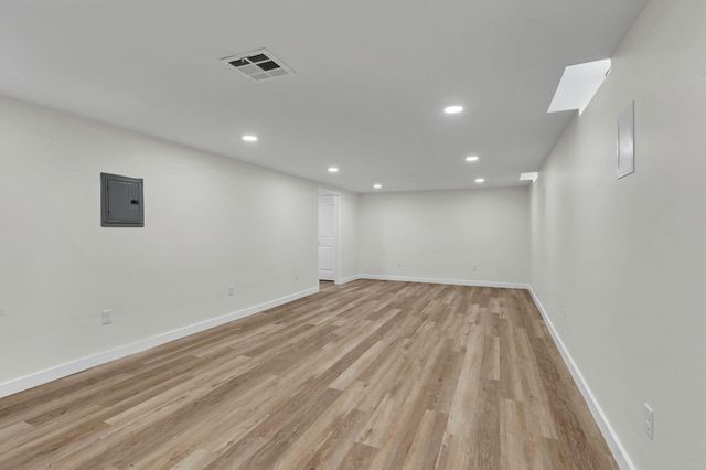 4762 N Krueger, Bel Aire, KS 67220