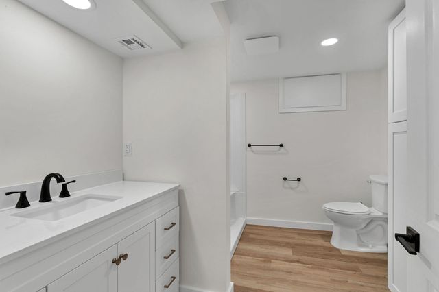 4762 N Krueger, Bel Aire, KS 67220