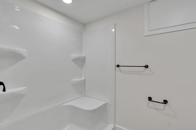 4762 N Krueger, Bel Aire, KS 67220