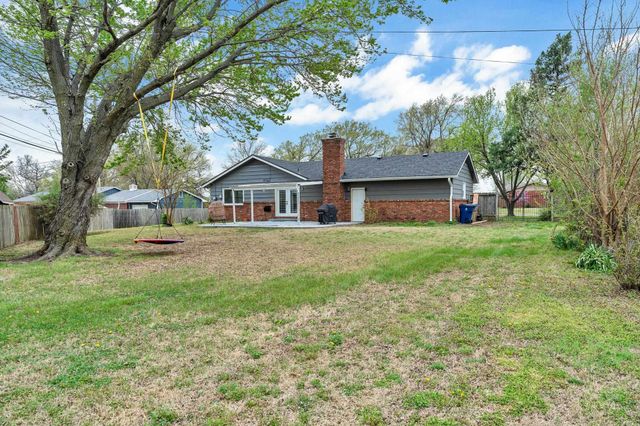 4762 N Krueger, Bel Aire, KS 67220