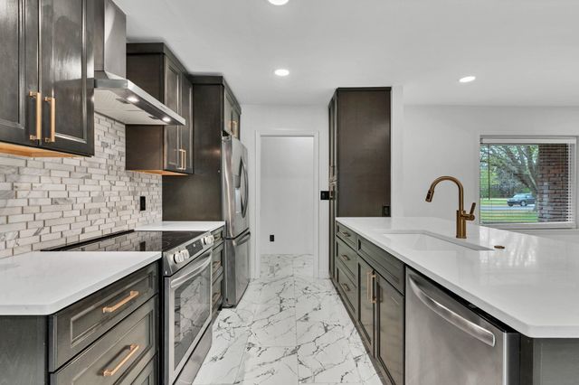 4762 N Krueger, Bel Aire, KS 67220