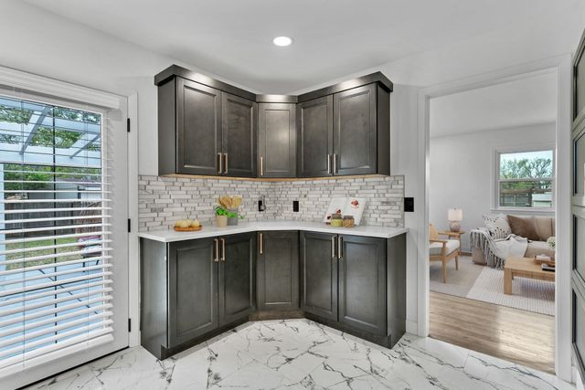 4762 N Krueger, Bel Aire, KS 67220