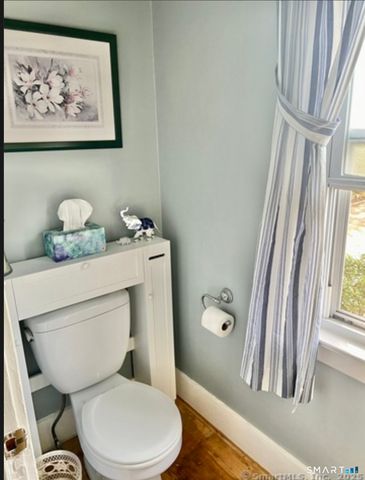 356 Middle Tpke East Turnpike, Manchester, CT 06040