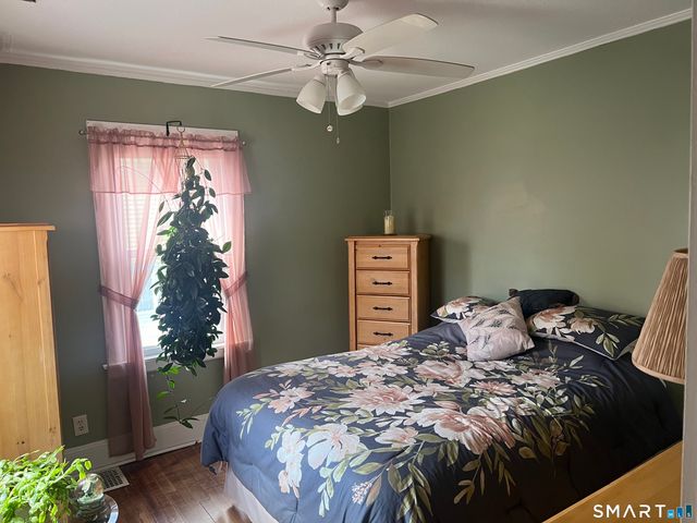 356 Middle Tpke East Turnpike, Manchester, CT 06040