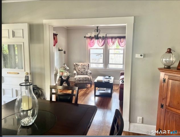 356 Middle Tpke East Turnpike, Manchester, CT 06040