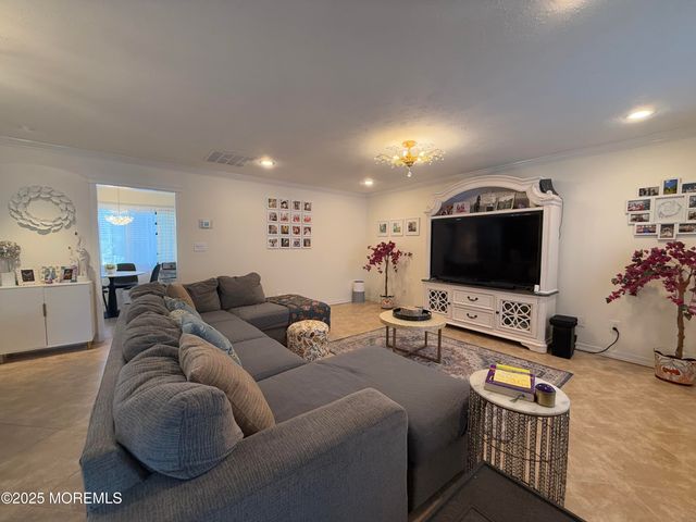 20 Long Road, Freehold, NJ 07728