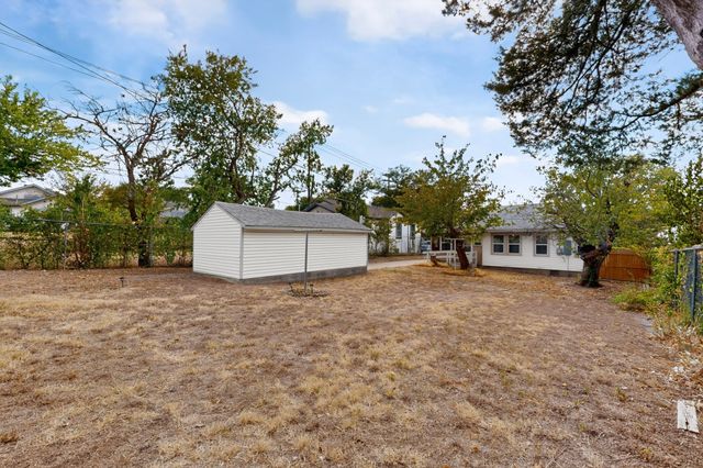 2006 S Ewing Avenue, Dallas, TX 75216