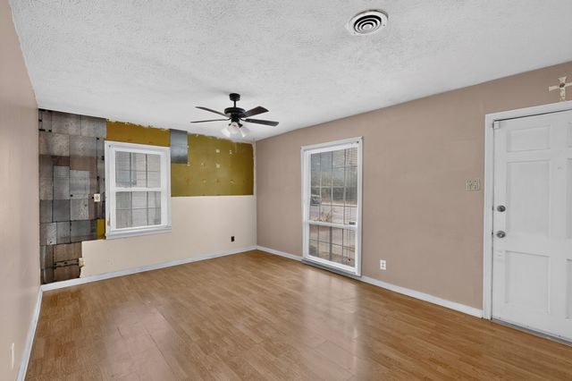 2006 S Ewing Avenue, Dallas, TX 75216