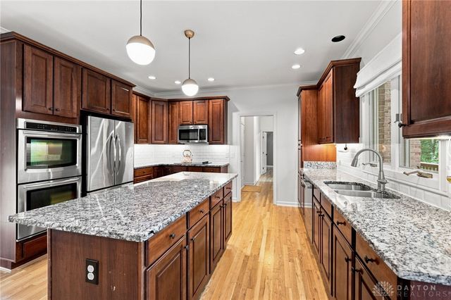 866 Miami Ridge Drive, Miami Twp, OH 45140