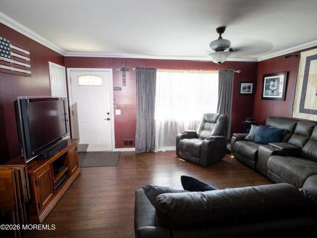 2 Missouri Court, Matawan, NJ 07747