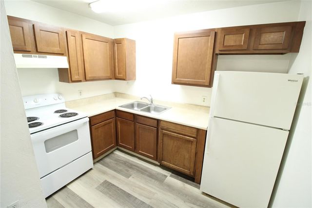 5736 NW 25TH TERRACE, Gainesville, FL 32653